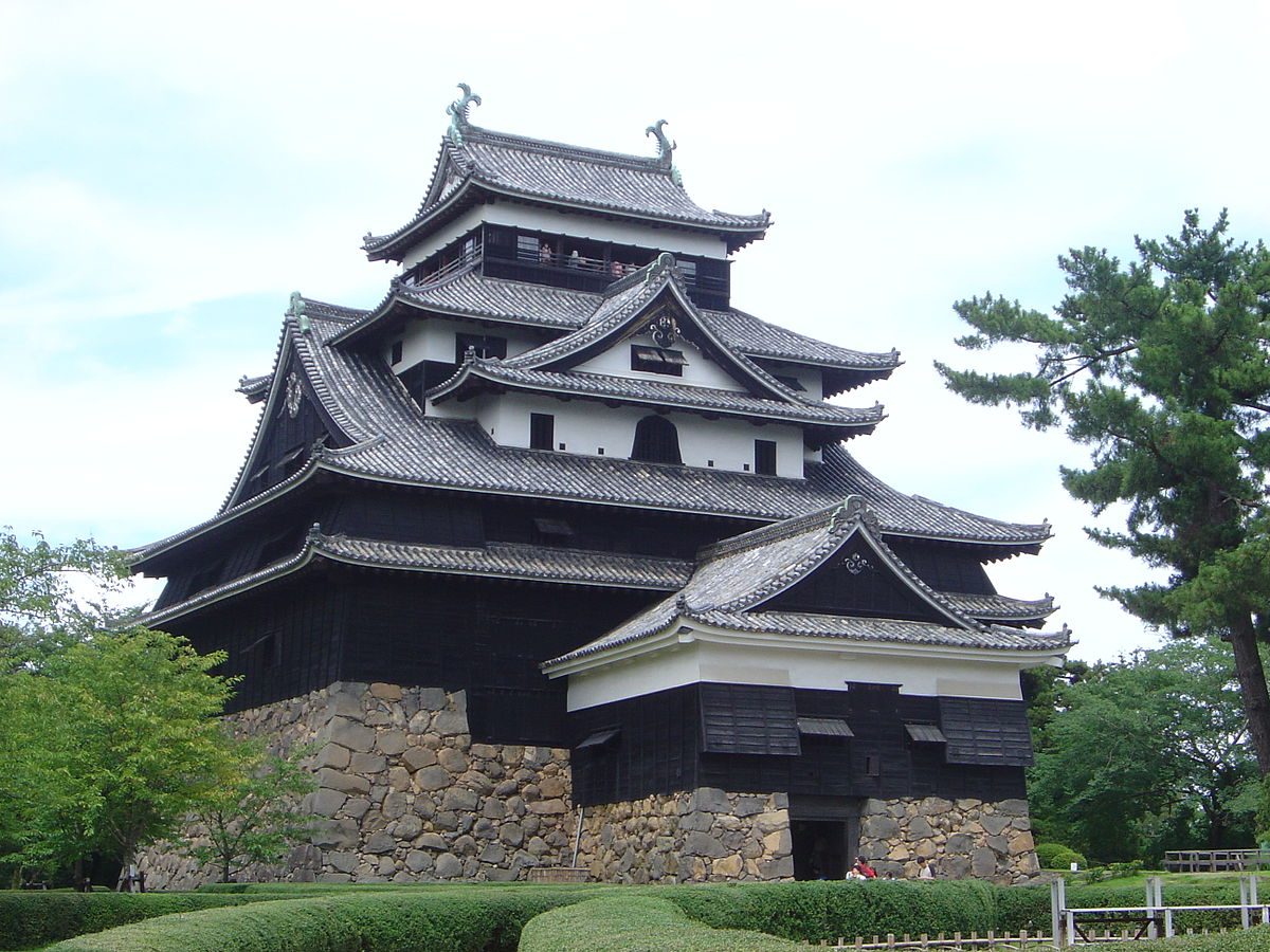 những lâu đài cổ nổi tiếng ở Nhật Bản